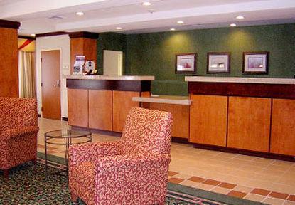 Fairfield Inn & Suites Марианна Интериор снимка